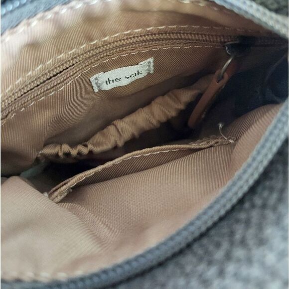 THE SAK WOMEN'S LOS FELIZ MINI CROSSBODY IN DARK SILVER - Picture 6 of 9